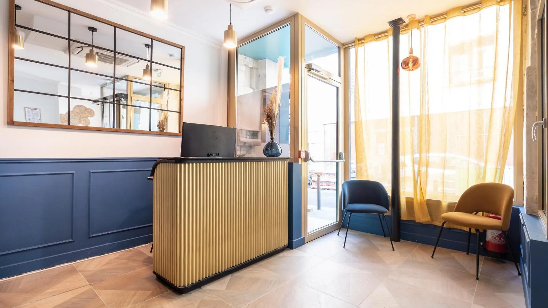 District Nation Hotel Paris